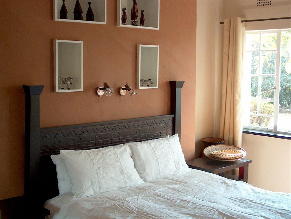 Liongate Bed And Breakfast อีเดนเวล ภายนอก รูปภาพ