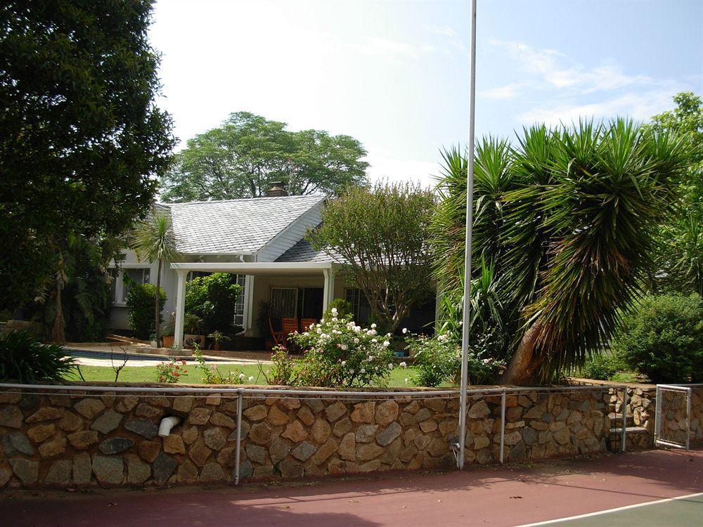 Liongate Bed And Breakfast อีเดนเวล ภายนอก รูปภาพ